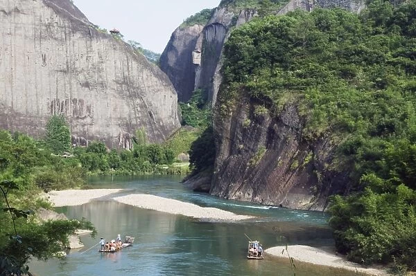 Bamboo river rafting at Tianyou Feng Heavenly Tour Peak in Mount Wuyi National Park