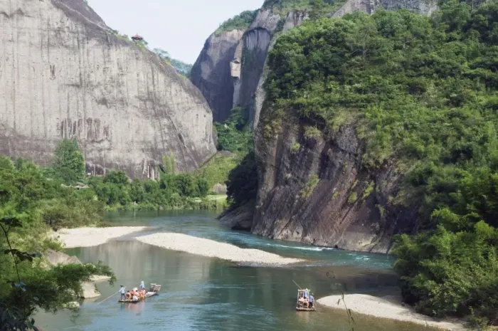 Framed Print : Bamboo river rafting at Tianyou Feng Heavenly Tour Peak in Mount Wuyi National Park Framed Print : Bamboo river rafting at Tianyou Feng Heavenly Tour Peak in Mount Wuyi National Park