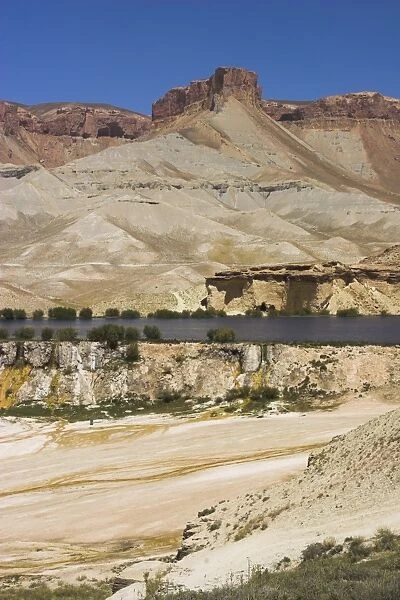 Band-I-Zulfiqar the main lake, Band-E-Amir (Bandi-Amir) (Dam of the King) crater lakes