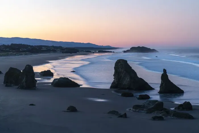 Framed Print : Bandon Beach at dawn, Bandon, Coos county, Oregon, United States of America Framed Print : Bandon Beach at dawn, Bandon, Coos county, Oregon, United States of America