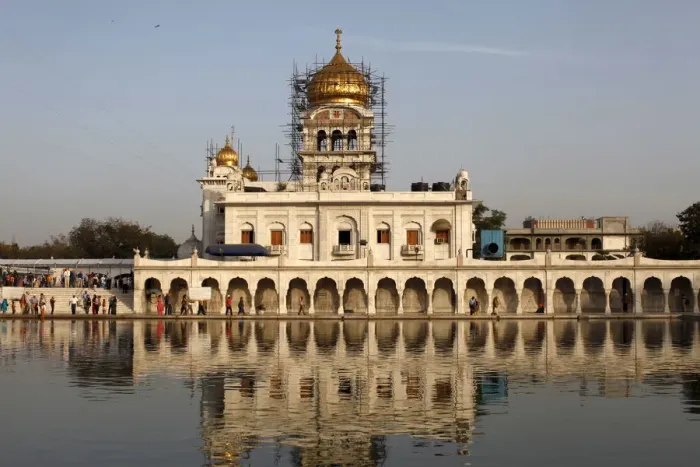 Framed Print : Bangla Sahib Gurdwara, New Delhi, India, Asia Framed Print : Bangla Sahib Gurdwara, New Delhi, India, Asia