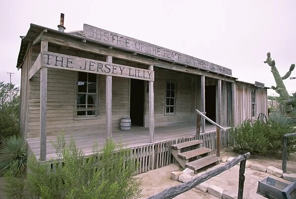 Bar and courthouse of the famous Judge Roy Bean