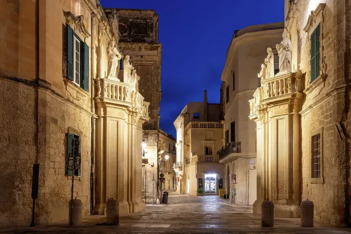Framed Print : Baroque architecture of Lecce at blue hour, Salento, Apulia, Italy, Europe Framed Print : Baroque architecture of Lecce at blue hour, Salento, Apulia, Italy, Europe