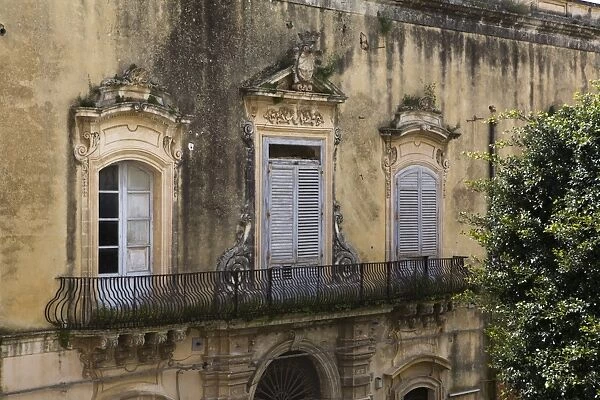 Baroque balcony, Noto, Sicily, Italy, Europe