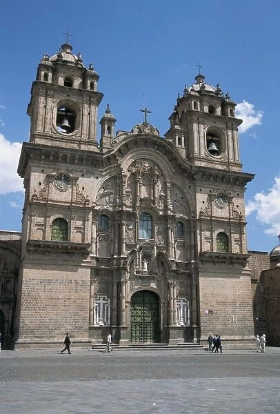 Baroque facade on Plaza de Armas