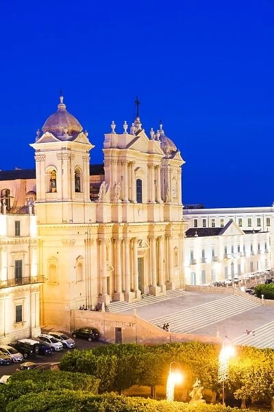 Baroque Noto Cathedral (St. Nicholas Cathedral) at night, Noto, Val di Noto, UNESCO World Heritage Site, Sicily, Italy, Europe