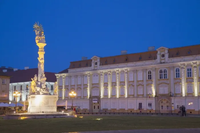 Framed Print : Baroque Palace and Trinity Column in Piata Unirii at dusk, Timisoara, Banat, Romania, Europe Framed Print : Baroque Palace and Trinity Column in Piata Unirii at dusk, Timisoara, Banat, Romania, Europe