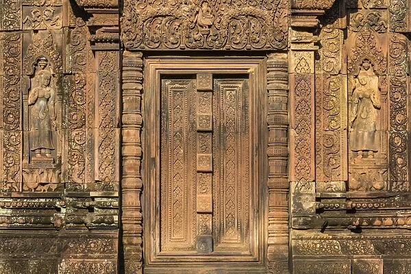 Bas-relief at Banteay Srei Temple in Angkor, UNESCO World Heritage Site, Siem Reap Province, Cambodia, Indochina, Southeast Asia, Asia