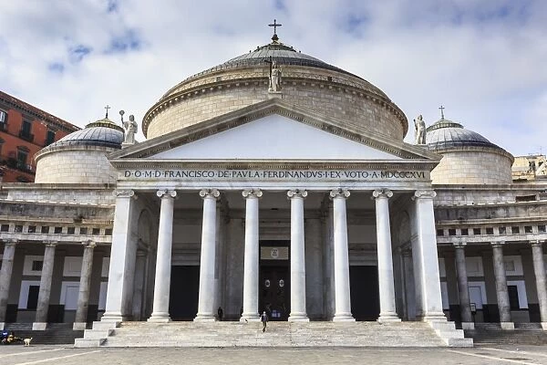 Basilica di San Francesco di Paola, in the cobbled square of Piazza del Plebiscito