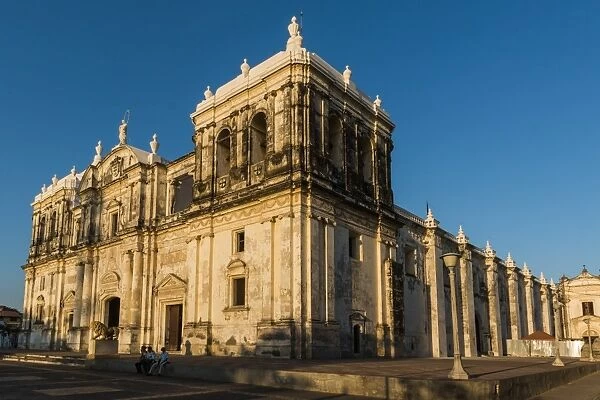 Basilica de La Asuncion, dating from 1610, Leons Cathedral, largest in Central America, UNESCO World Heritage Site, in historic north west city, Leon, Nicaragua, Central America