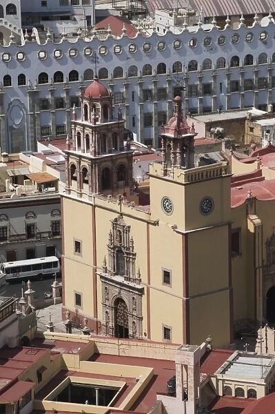 The Basilica de Nuestra Senora de Guanajuato, the yellow building in the foreground