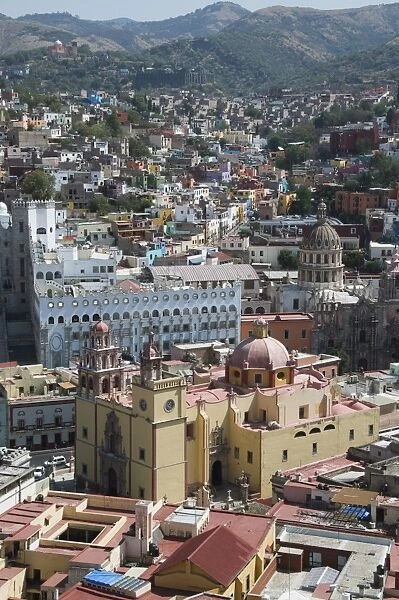 The Basilica de Nuestra Senora de Guanajuato, the yellow building in foreground