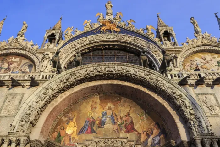 Framed Print : Basilica San Marco golden exterior mosaics in late afternoon sun in winter, Venice Framed Print : Basilica San Marco golden exterior mosaics in late afternoon sun in winter, Venice