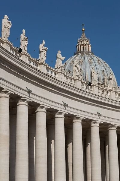 The Basilica of St. Peters from Piazza San Pietro, UNESCO World Heritage Site, Vatican, Rome, Lazio, Italy, Europe