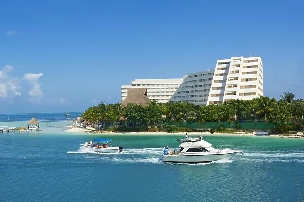 Beach in hotel zone, Cancun, Riviera Maya, Quintana Roo state, Mexico, North America