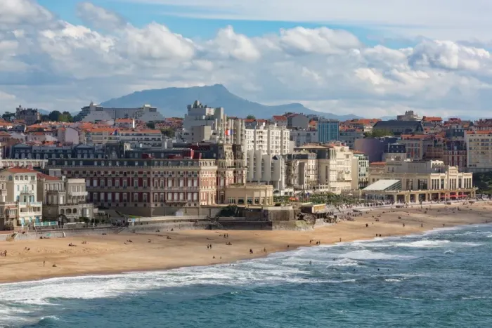 Framed Print : The beach and seafront in Biarritz, Pyrenees Atlantiques, Aquitaine, France, Europe Framed Print : The beach and seafront in Biarritz, Pyrenees Atlantiques, Aquitaine, France, Europe