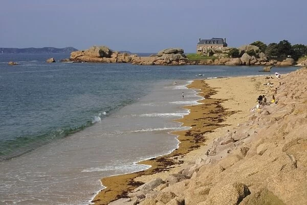 Beach, Tregastel, Cote de Granit Rose, Cotes d Armor, Brittany, France, Europe