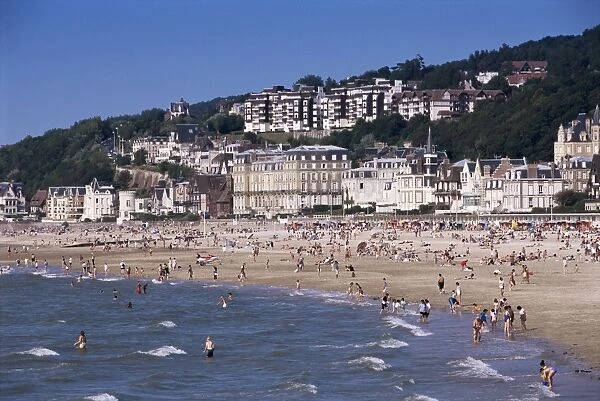 The beach, Trouville, Basse Normandie (Normandy), France, Europe