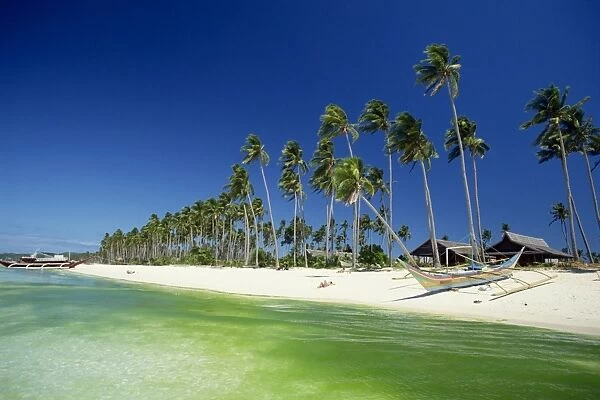 Beach on the west coast of resort island of Boracay