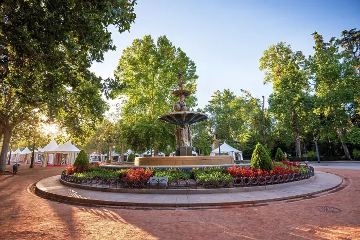 Framed Print : Beautiful fountain with flowers and lush green trees, Los Fuentes de Granada, Granada, Andalusia, Spain, Europe Framed Print : Beautiful fountain with flowers and lush green trees, Los Fuentes de Granada, Granada, Andalusia, Spain, Europe