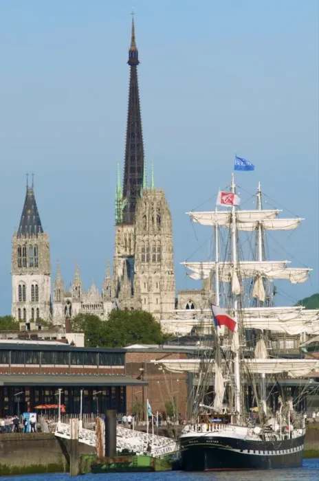 Framed Print : The Belem 3 masts sail boat, at Rouen, on the river Seine, in the background Notre Dame cathedral Framed Print : The Belem 3 masts sail boat, at Rouen, on the river Seine, in the background Notre Dame cathedral