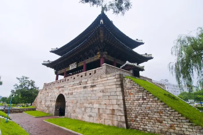 Framed Print : The Bell Tower (Taedong Gate) in Pyongyang, North Korea, Asia