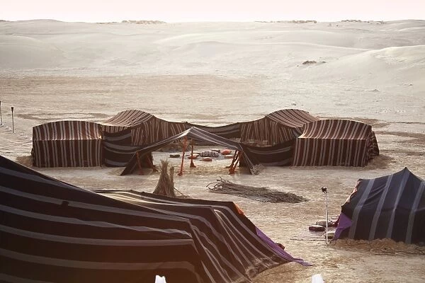 Berber tents, Ong El Jemel, Nefta, Sahara Desert, Tunisia, North Africa, Africa