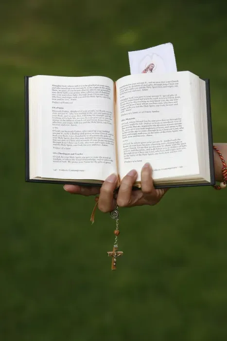 Framed Print : Bible and rosary, Chatillon-sur-Chalaronne, Ain, France, Europe Framed Print : Bible and rosary, Chatillon-sur-Chalaronne, Ain, France, Europe