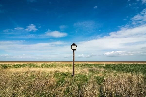 Bird hut, Horseshoe Point, Lincolnshire, England, United Kingdom, Europe