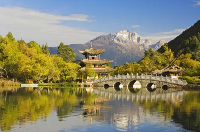 Framed Print : Black Dragon Pond and Yulong Snow Mountain, Lijiang, Yunnan Province, China, Asia Framed Print : Black Dragon Pond and Yulong Snow Mountain, Lijiang, Yunnan Province, China, Asia