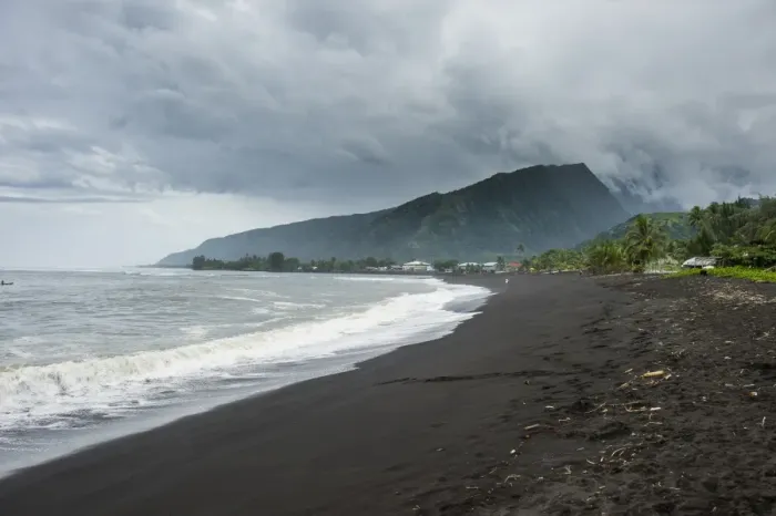Framed Print : Black sand volcanic Taharuu Beach, Tahiti, Society Islands, French Polynesia, Pacific Framed Print : Black sand volcanic Taharuu Beach, Tahiti, Society Islands, French Polynesia, Pacific