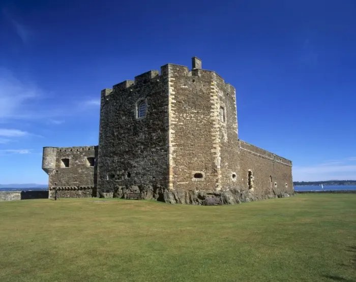 Framed Print : Blackness Castle dating from the 14th century Framed Print : Blackness Castle dating from the 14th century