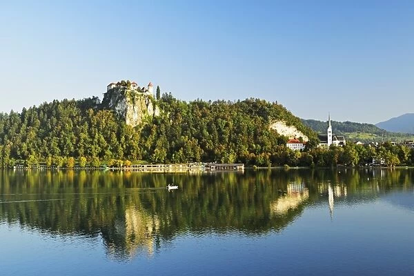 Bled castle, Lake Bled (Blejsko jezero), Bled, Julian Alps, Slovenia, Europe