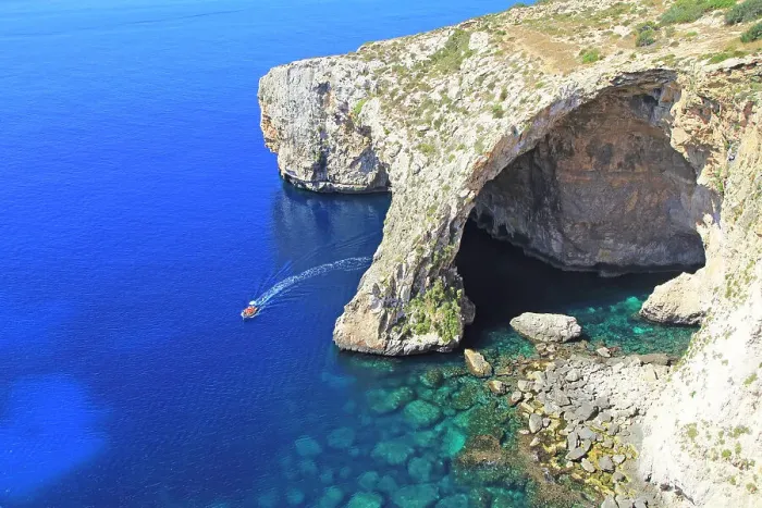 Framed Print : The Blue Grotto natural sea arch and cliffs, Wied iz-Zurrieq, Malta, Mediterranean, Europe Framed Print : The Blue Grotto natural sea arch and cliffs, Wied iz-Zurrieq, Malta, Mediterranean, Europe