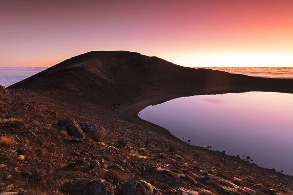 Blue Lake at sunrise, Tongariro National Park, UNESCO World Heritage Site, North Island