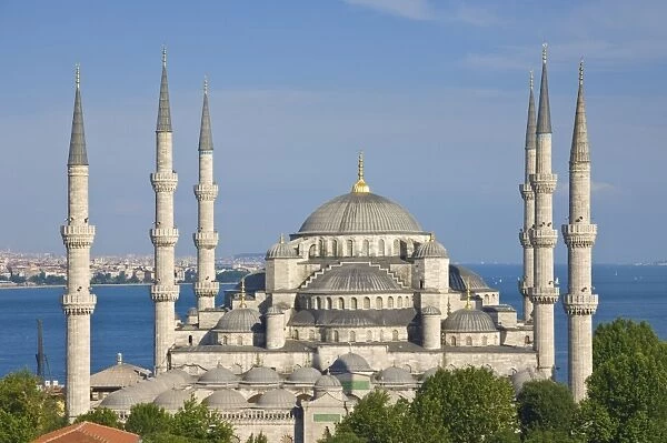 The Blue Mosque (Sultan Ahmet Camii) with domes and six minarets, Sultanahmet