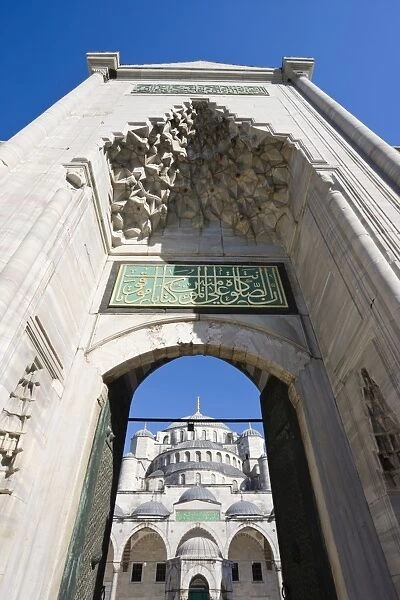 The Blue Mosque (Sultan Ahmet) in Sultanahmet, Istanbul, Turkey, Europe