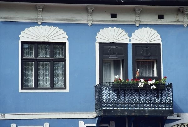 Blue and white house with balcony at Szentendre