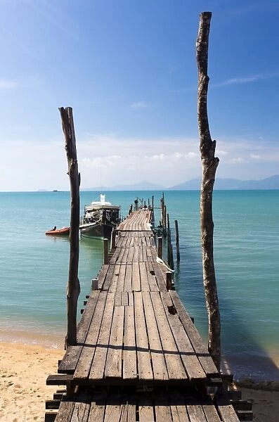 Bo Phut Pier stretching out into the sea on the north coast of Koh Samui, Thailand, Southeast Asia, Asia