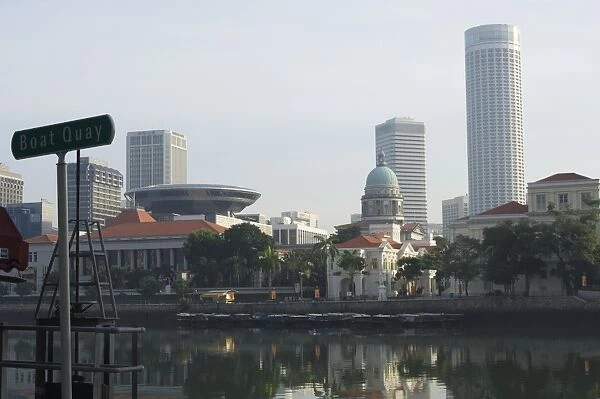 Boat Quay looking towards the Colonial District