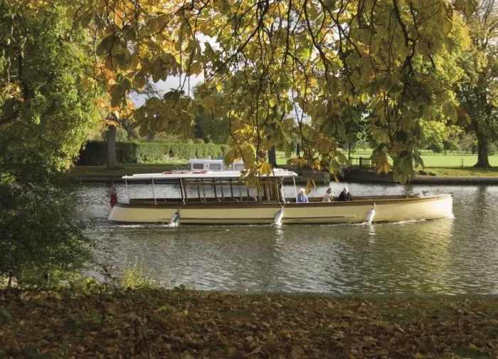 Framed Print : Boat trip on the River Avon, Stratford upon Avon, Warwickshire, England Framed Print : Boat trip on the River Avon, Stratford upon Avon, Warwickshire, England