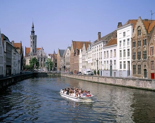 Boat trips along the canals, Bruges (Brugge), UNESCO World Heritage Site, Belgium, Europe