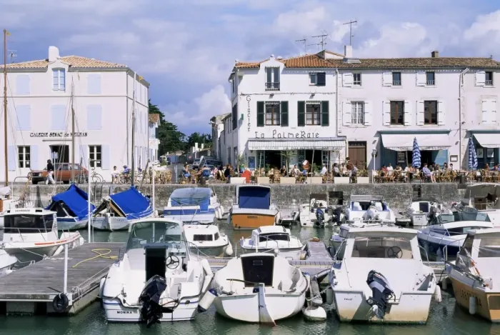 Framed Print : Boats in harbour, La Flotte, Ile de Re, Poitou Charentes, France, Europe Framed Print : Boats in harbour, La Flotte, Ile de Re, Poitou Charentes, France, Europe