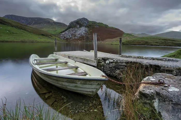 Framed Print : Boats at Llyn y Dywarchen near Rhyd Ddu in Snowdonia National Park, Wales, United Kingdom, Europe Framed Print : Boats at Llyn y Dywarchen near Rhyd Ddu in Snowdonia National Park, Wales, United Kingdom, Europe