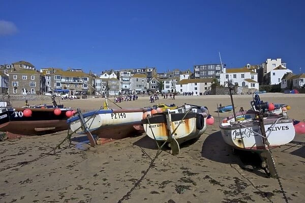 Boats in old harbour in summer, St. Ives, Cornwall, England, United Kingdom, Europe