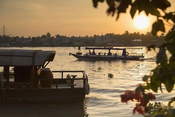 Boats on Can Tho River at dawn, Can Tho, Mekong Delta, Vietnam, Indochina, Southeast Asia