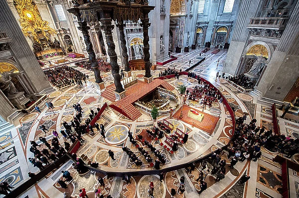 The body of Pope Emeritus Benedict XVI lying in State at St. Peter's Basilica in the Vatican, January 3, 2023, Vatican, Rome, Lazio, Italy, Europe