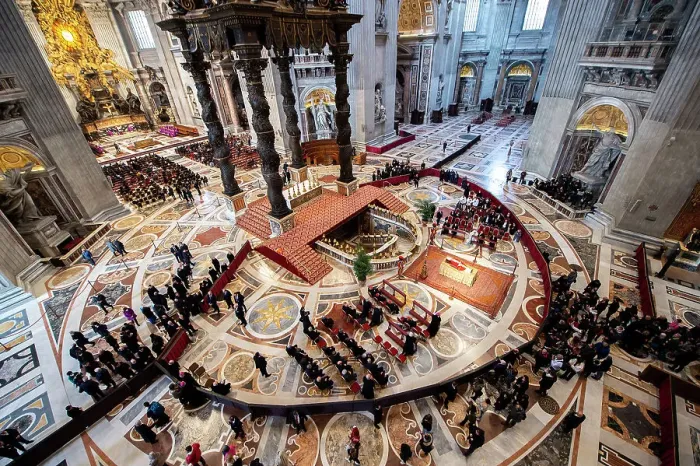 Framed Print : The body of Pope Emeritus Benedict XVI lying in State at St. Peter's Basilica in the Vatican, January 3, 2023, Vatican, Rome, Lazio, Italy, Europe Framed Print : The body of Pope Emeritus Benedict XVI lying in State at St. Peter's Basilica in the Vatican, January 3, 2023, Vatican, Rome, Lazio, Italy, Europe