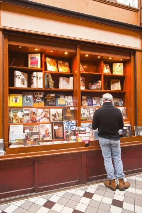 Framed Print : A book shop in Passage Jouffroy, central Paris, France, Europe Framed Print : A book shop in Passage Jouffroy, central Paris, France, Europe