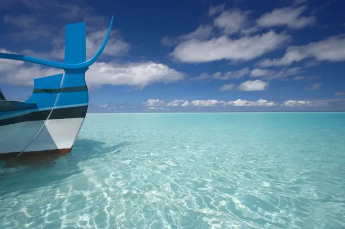 Framed Print : Bow of boat in shallow water, Maldives, Indian Ocean, Asia Framed Print : Bow of boat in shallow water, Maldives, Indian Ocean, Asia
